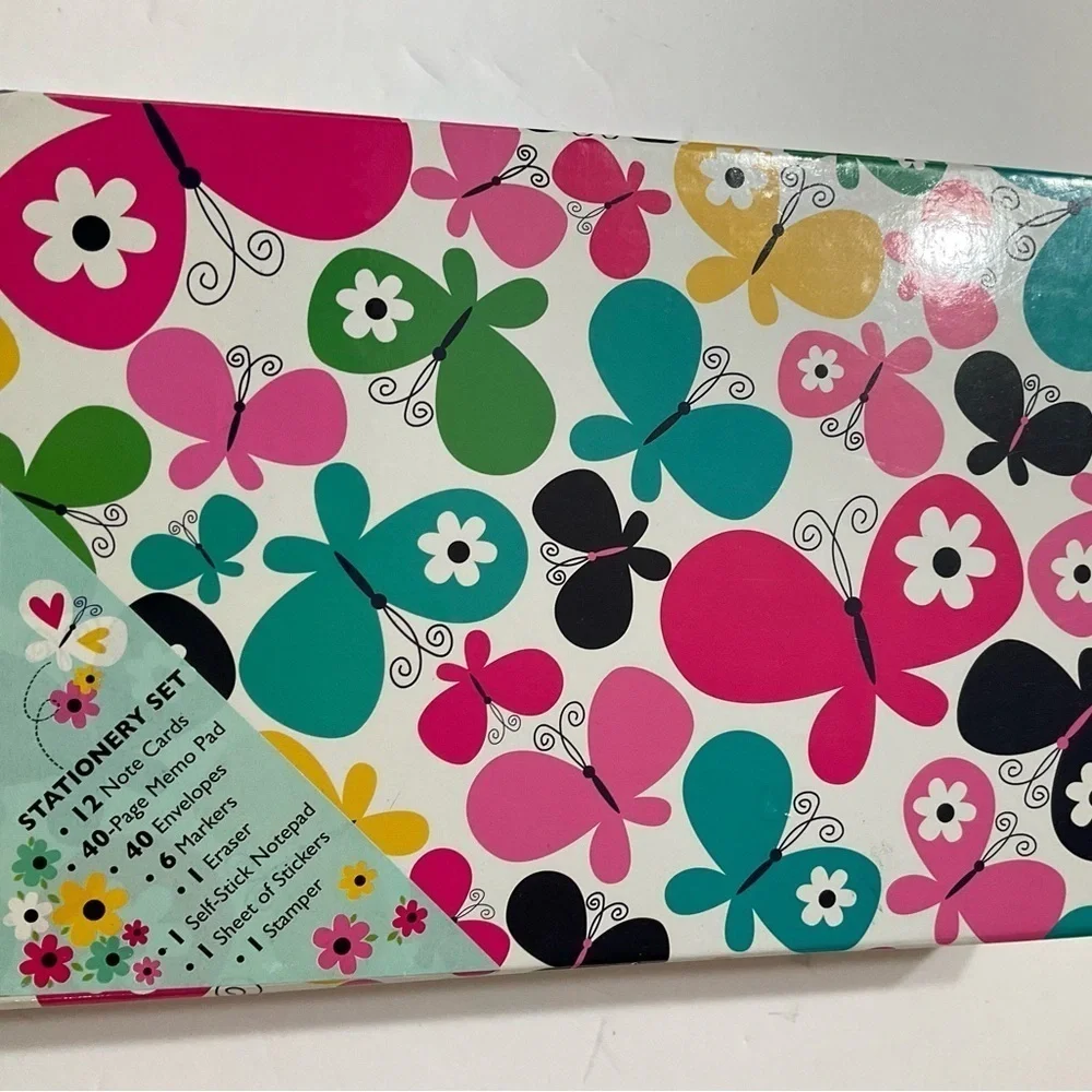Scholastic Inc. Stationery Set Pink Light Design Ages 8 & Up Pink Turquoise